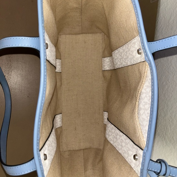Michael Kors Blue and White Women's Tote Bag - Picture 2 of 4